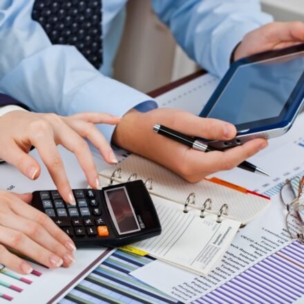 The Masterpiece of Financial Leadership: How to Transform Your Startup’s Budget from a Constraint into a Strategic Weapon